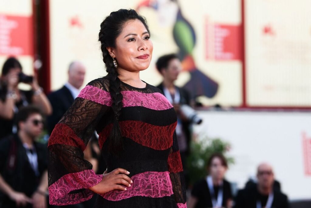 Yalitza Aparicio conducirá evento previo a los Globos de Oro 2021