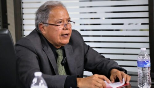 Nicanor Ramírez, un asiduo lector mexicano de la revista China Hoy desde hace más de 50 años.