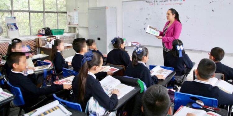 Uniformes gratuitos, SEPH, Natividad Castrejón, Hidalgo