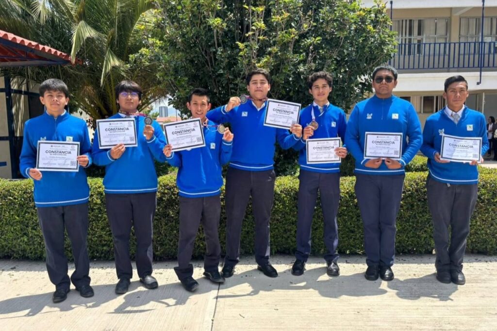 Estudiantes del CECyTEH participarán en Olimpiada Mexicana de Informática