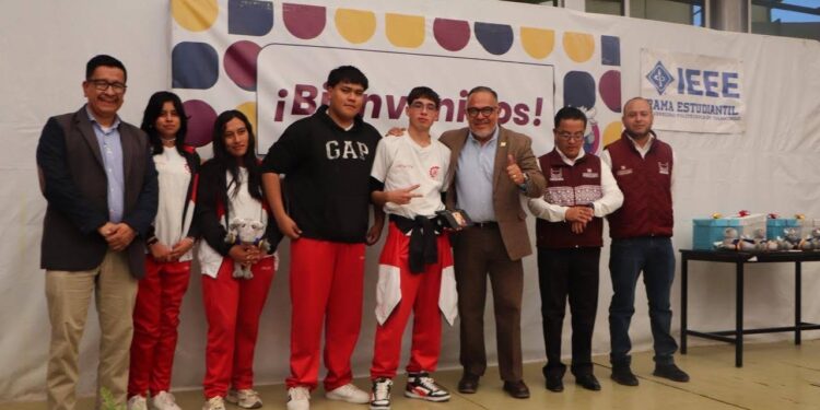 Participan 107 robots en Torneo de Robótica Móvil organizado por UPT