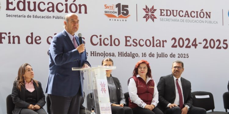 Natividad Castrejón clausura ciclo escolar 2024-2025 de educación básica