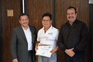 Capacitan en redacción científica a académicos de UTVM 