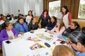 Imparte SEPH taller de Metodologías Sociocríticas en Educación Preescolar Indígena 