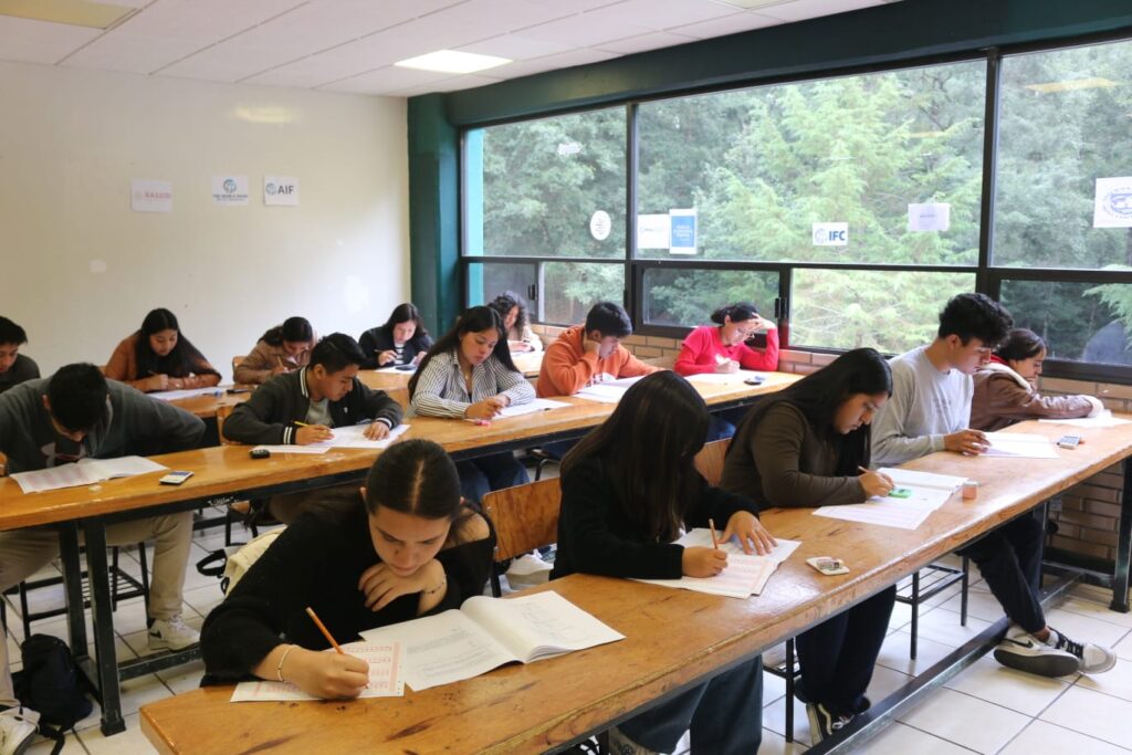 Realiza UTSH examen de admisión para licenciaturas en Enfermería y en Médico Cirujano y Partero