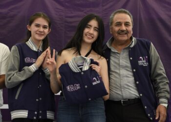 Estudiantes de la UPMH realizan estancia académica en Francia