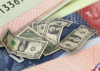 Propone EU fianza de hasta $15,000 dlrs para obtener visa de negocios y turismo.