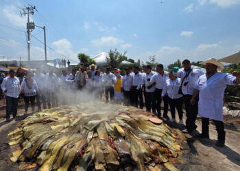 En Actopan, Hidalgo, hacen megabarbacoa en el horno más grandes del mundo
