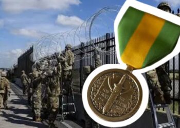 EU presenta medalla que reconocerá labor de militares en frontera con México