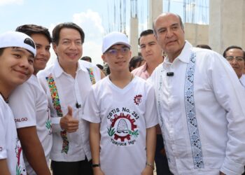 Mario Delgado supervisa avances educativos en Hidalgo
