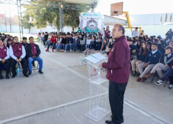 Natividad Castrejón inaugura laboratorio STEM en Conalep plantel Tulancingo