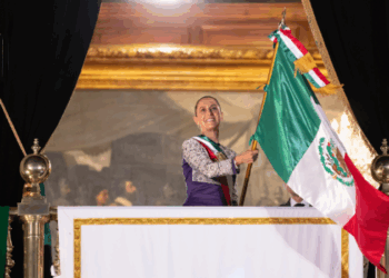 Claudia Sheinbaum celebra el 215 aniversario de independencia.