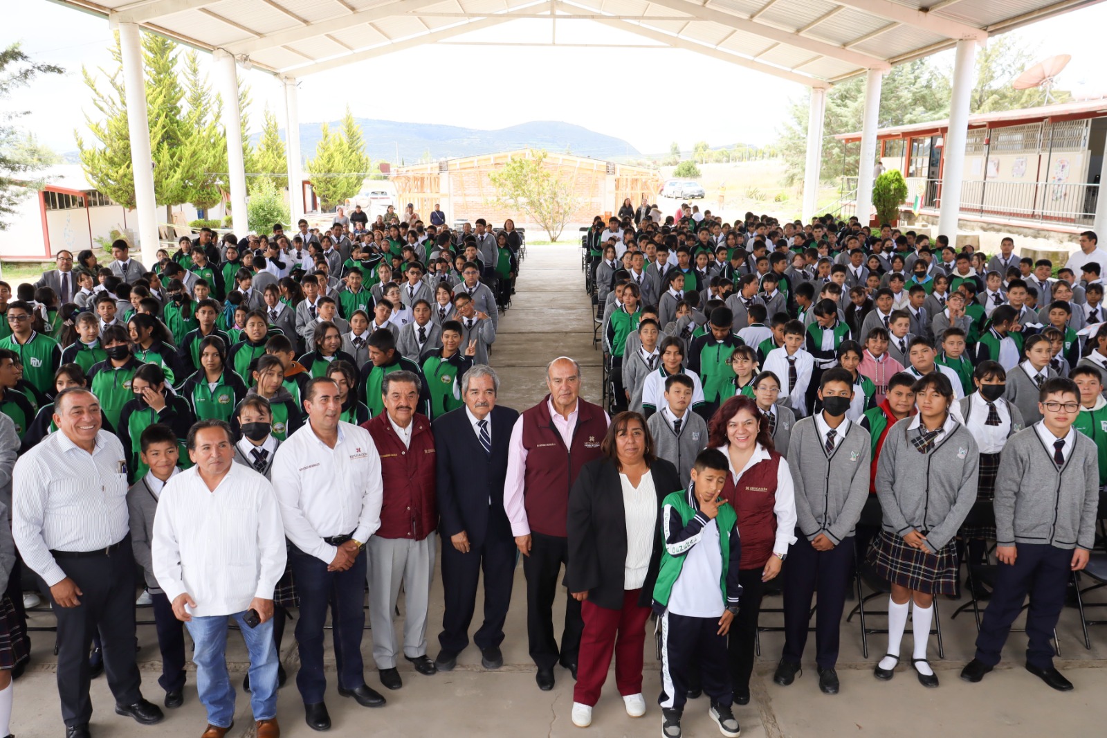 Llegan más de 700 mil pesos en apoyos educativos al Altiplano