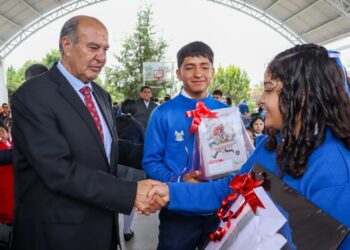 Natividad Castrejón encabeza inicio de Ciclo Escolar e inaugura primaria Ignacio Zaragoza
