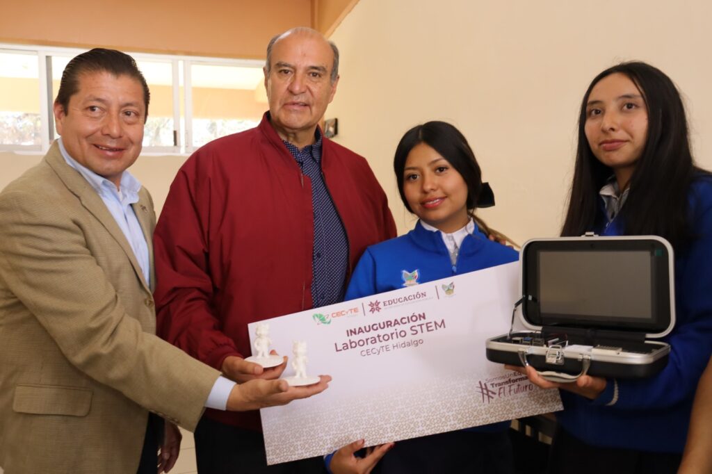 Invierten más de 7.5 mdp en tecnología educativa en Tulancingo y Santiago Tulantepec