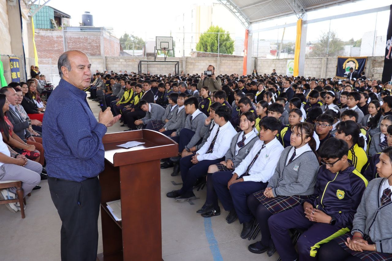 Invierten más de 7.5 mdp en tecnología educativa en Tulancingo y Santiago Tulantepec