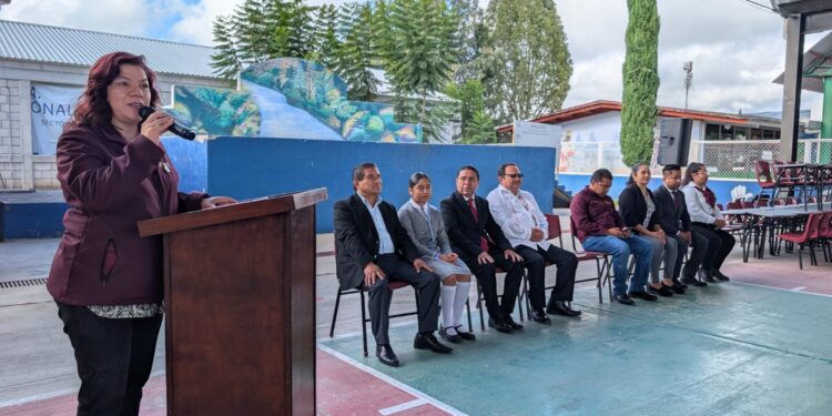 Entrega SEPH mobiliario y equipamiento a escuelas de Alfajayucan