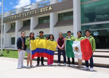 Estudiantes de la UTMZ viajan a Colombia