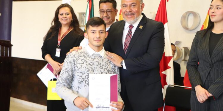 UPT envía a 21 estudiantes a movilidad nacional e internacional