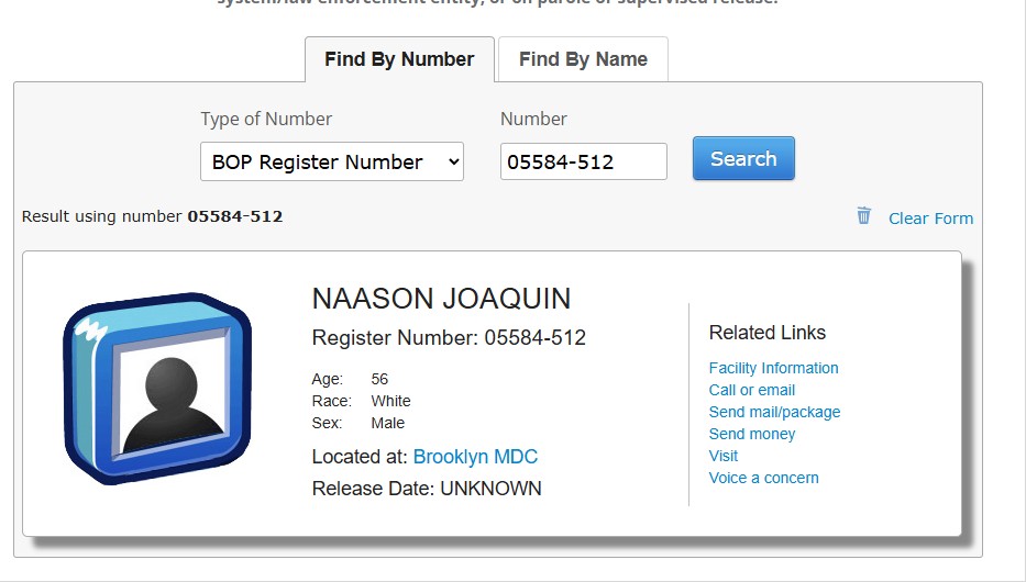Naasón Joaquín García ingresa al Centro de Detención en Brooklyn, NY