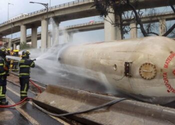 Suman 27 los fallecidos por la explosión de la pipa de Silza