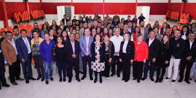 Capacitan a docentes sobre bienestar socioemocional