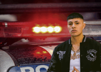 Reportan un hombre muerto al interior del auto del cantante “El Bogueto”.