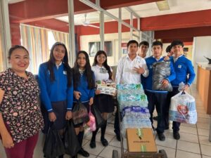 Comunidad educativa se moviliza en apoyo de afectados por lluvias