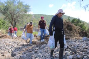 Comunidad educativa se moviliza en apoyo de afectados por lluvias