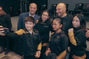 Natividad Castrejón abanderó a la delegación hidalguense rumbo a los Juegos Nacionales Populares 2025