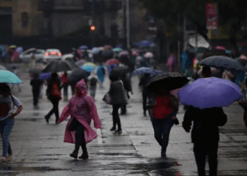 Por pronóstico de lluvias fuertes se activa #AlertaAmarilla en CDMX.