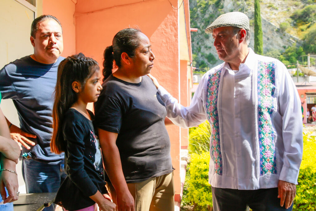 SEPH supervisa escuelas afectadas por lluvias en Metztitlán