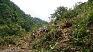 El diluvio dejó bajo el lodo y piedras a localidades de Tenango de Doria, Hidalgo