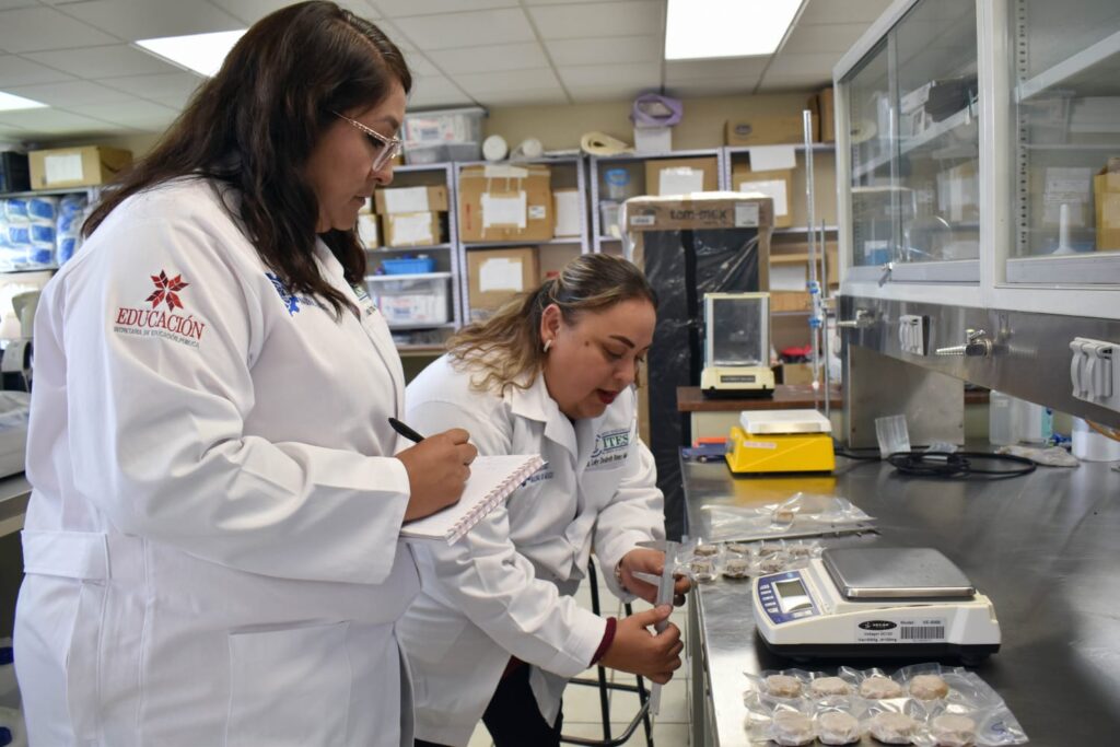 ITESA desarrolla proyecto para proteger a las abejas con alimento a base de tuna