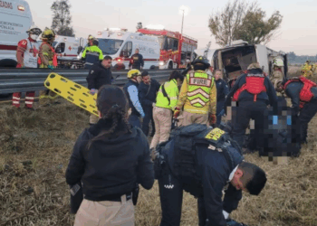 ¡Uruapan de luto! Fallecen 7 personas tras volcadura de autobús