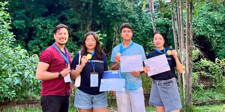 Estudiantes de la UPP ganan oro en certamen internacional de ciencia