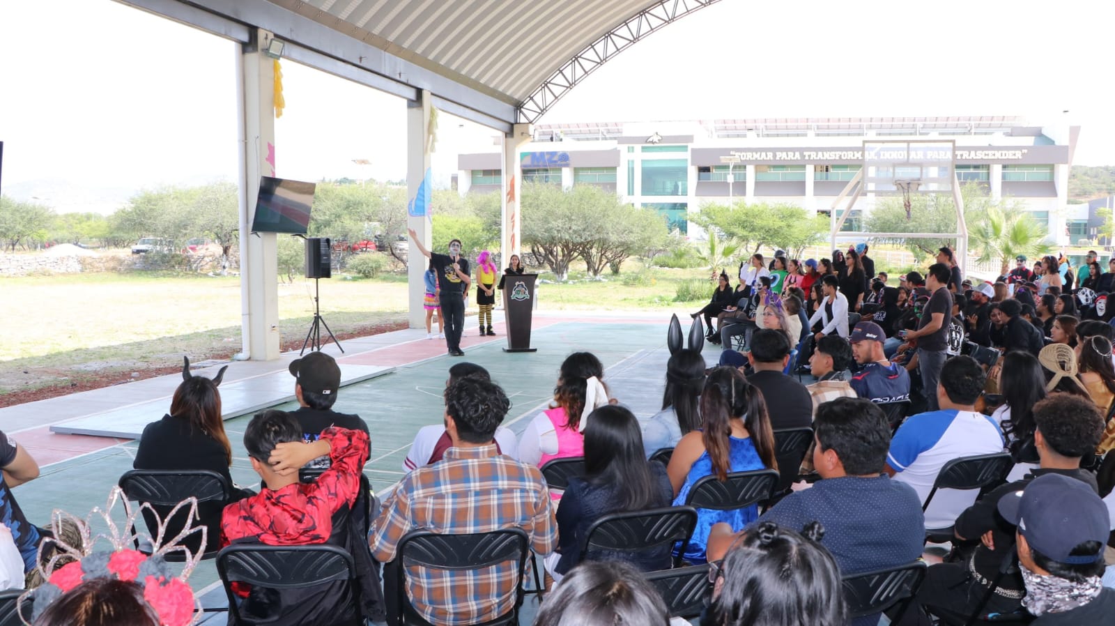 Peace Corps fortalece el inglés de estudiantes en la UTMZ