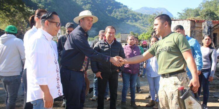 SEPH atiende daños en planteles de Tianguistengo