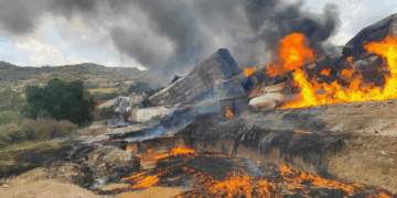 Descarrilamiento de tren resulta en explosión en Tepetitlán, Hidalgo.