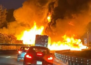 ¡Precaución vial! Explosión de pipa paraliza la autopista México–Puebla