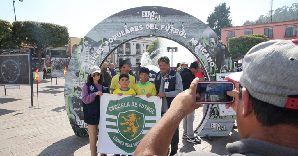 “Expo Gol”, muestra fotográfica que estará hasta el 22 de noviembre en Plaza Juárez de Metepec