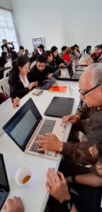 Impulsa UPT inclusión digital en adultos mayores en Santiago Tulantepec