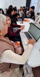 Impulsa UPT inclusión digital en adultos mayores en Santiago Tulantepec