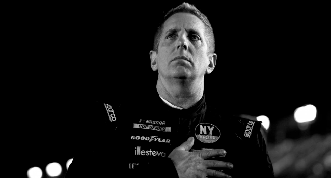 Muere Greg Biffle, expiloto de NASCAR, en accidente de avión junto a su familia.