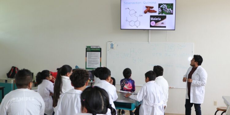 UTMZ impulsa el interés científico y tecnológico en niñas y niños