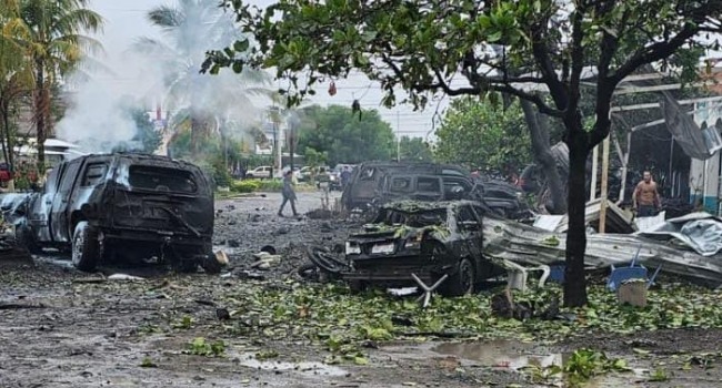 Coche bomba explota en Coahuayana, Michoacán; deja 4 muertos y 6 heridos