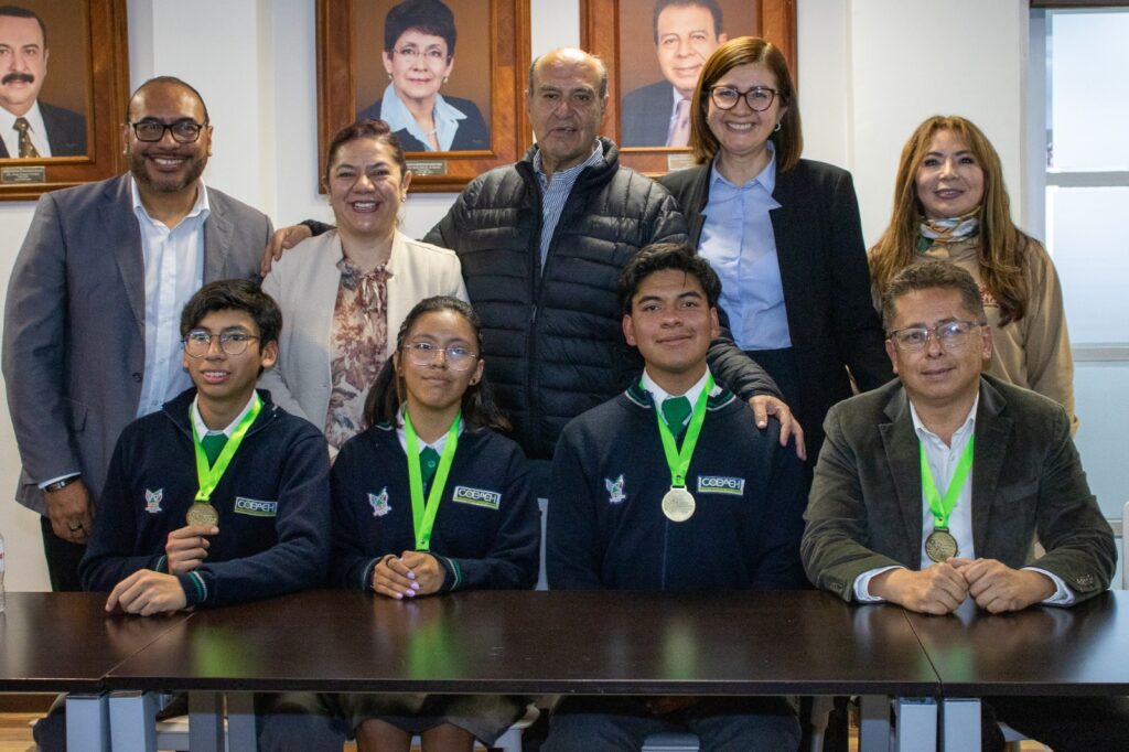Natividad Castrejón reconoce a estudiantes ganadores de ExpoCiencias Nacional 2025
