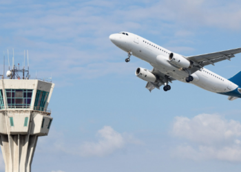 FAA avisa a aerolíneas sobre acciones militares en México y LATAM.