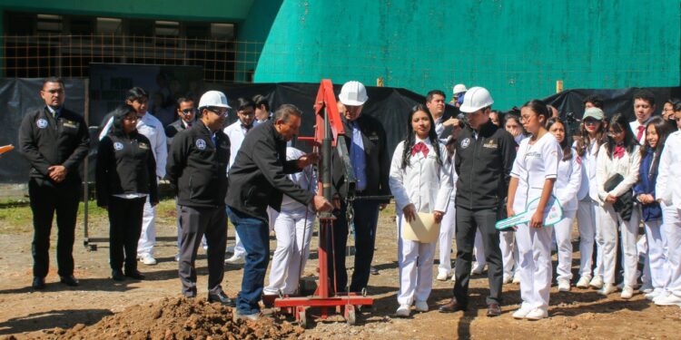 Inicia construcción del Hospital-Escuela en la UTSH