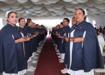 Egresan 57 estudiantes de Enfermería de la UT de Tula-Tepeji